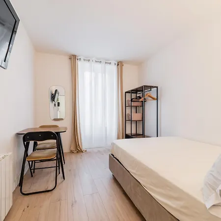 アパート Eiffel Tower *