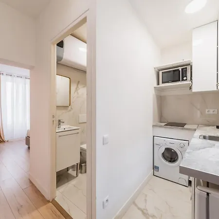 Eiffel Tower アパート *